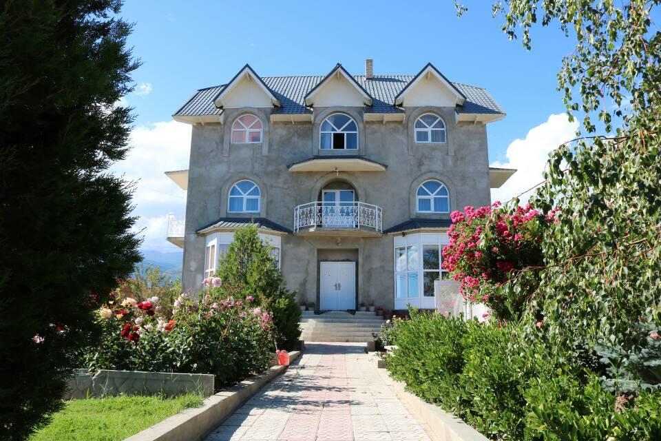 Гостевой Дом "Ысык-Куль - Светлана" Tscholponata Exterior foto